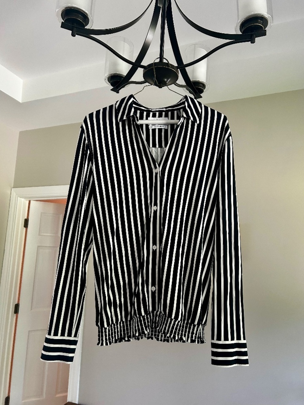 Women’s Buttercloth Pre-tucked black and white icy cotton shirt